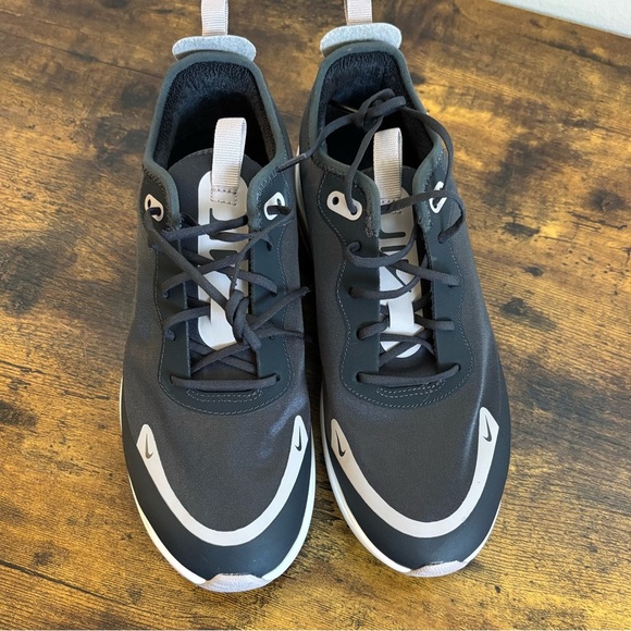 Nike Women's Air Max Dia Casual Sneakers from Finish Line - Picture 8 of 15